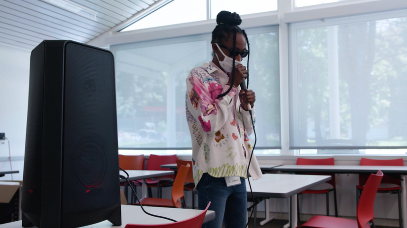 Samsung – How VISIONS Helps the Visually Impaired with Samsung Audio
